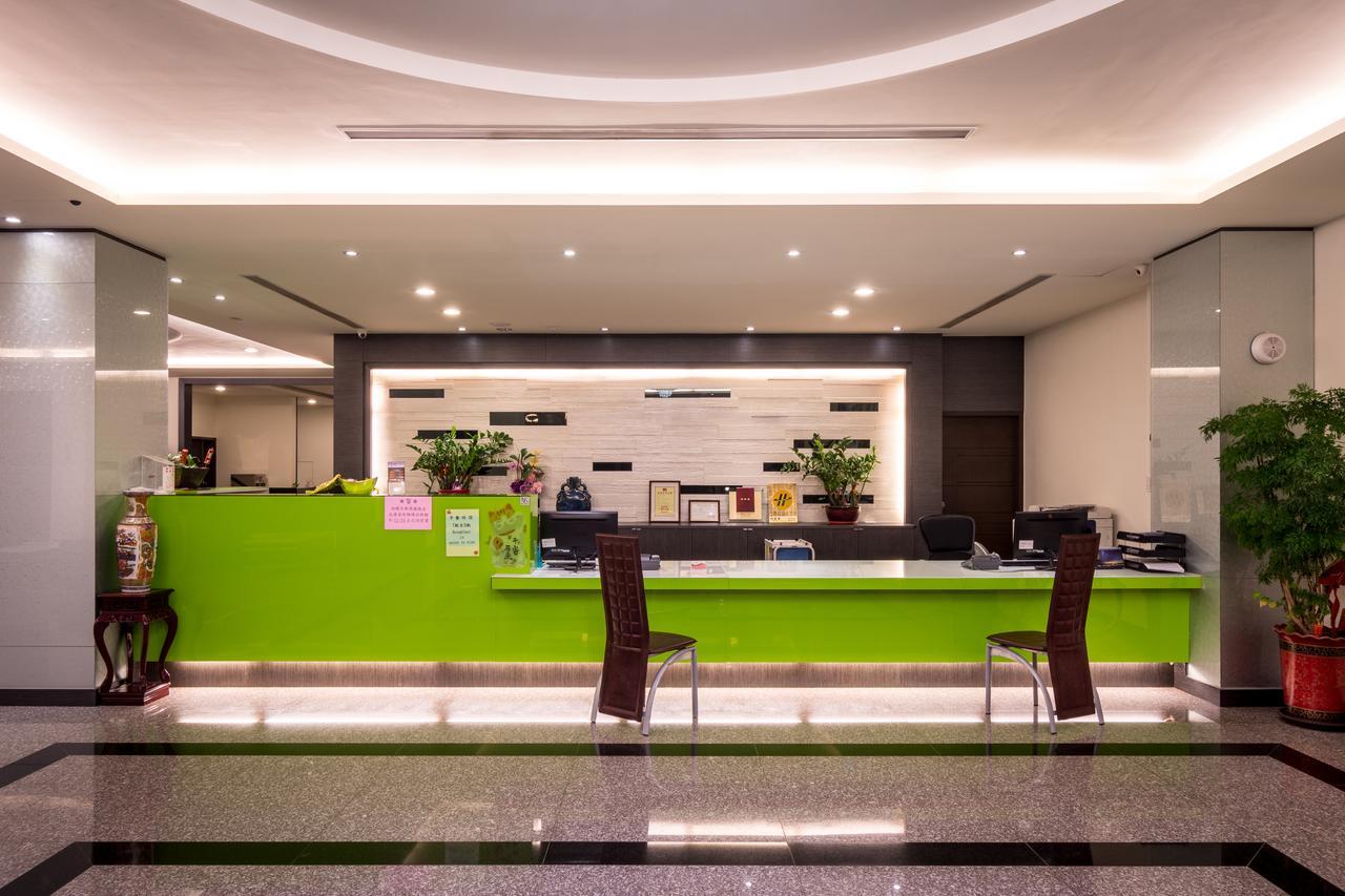 Yundu Business Hotel Mailiao Екстериор снимка
